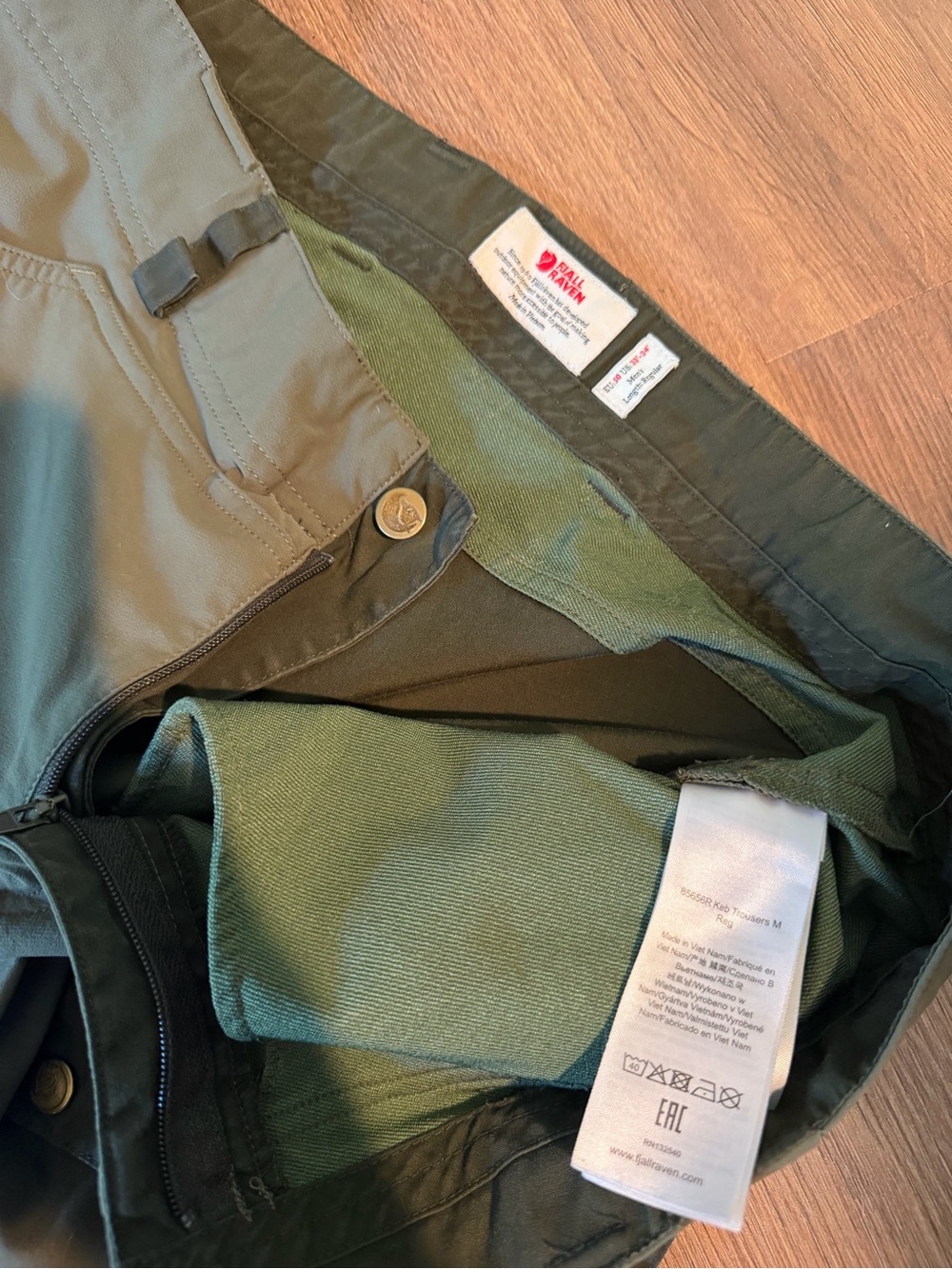 Men's Two-Tone Green Fjall Raven Keb Trouser - Picture 2 of 4